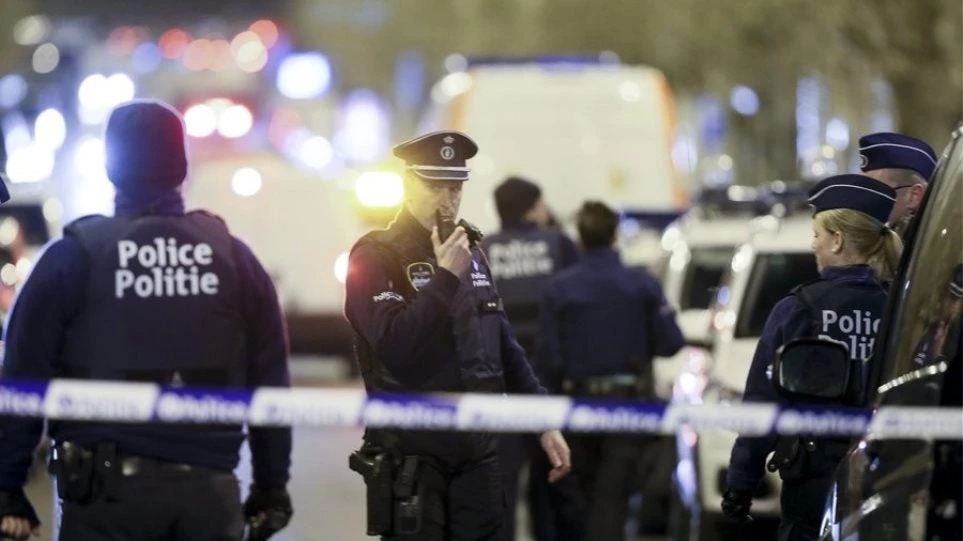 Δίχρονο κοριτσάκι σκοτώθηκε σε καταδίωξη βαν με λαθρομετανάστες στο Βέλγιο